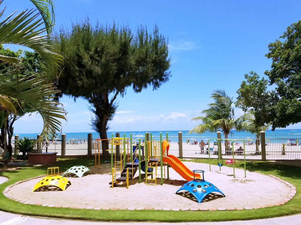 Beachfront Coral Beach Condo San Juan Esterno foto