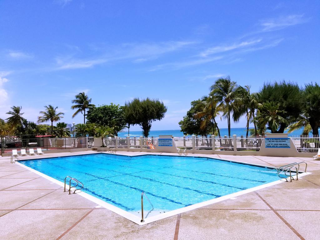 Beachfront Coral Beach Condo San Juan Esterno foto