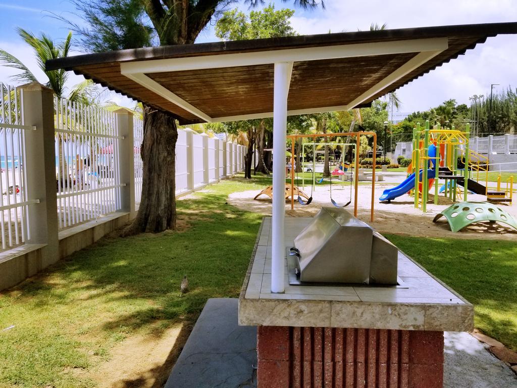 Beachfront Coral Beach Condo San Juan Esterno foto