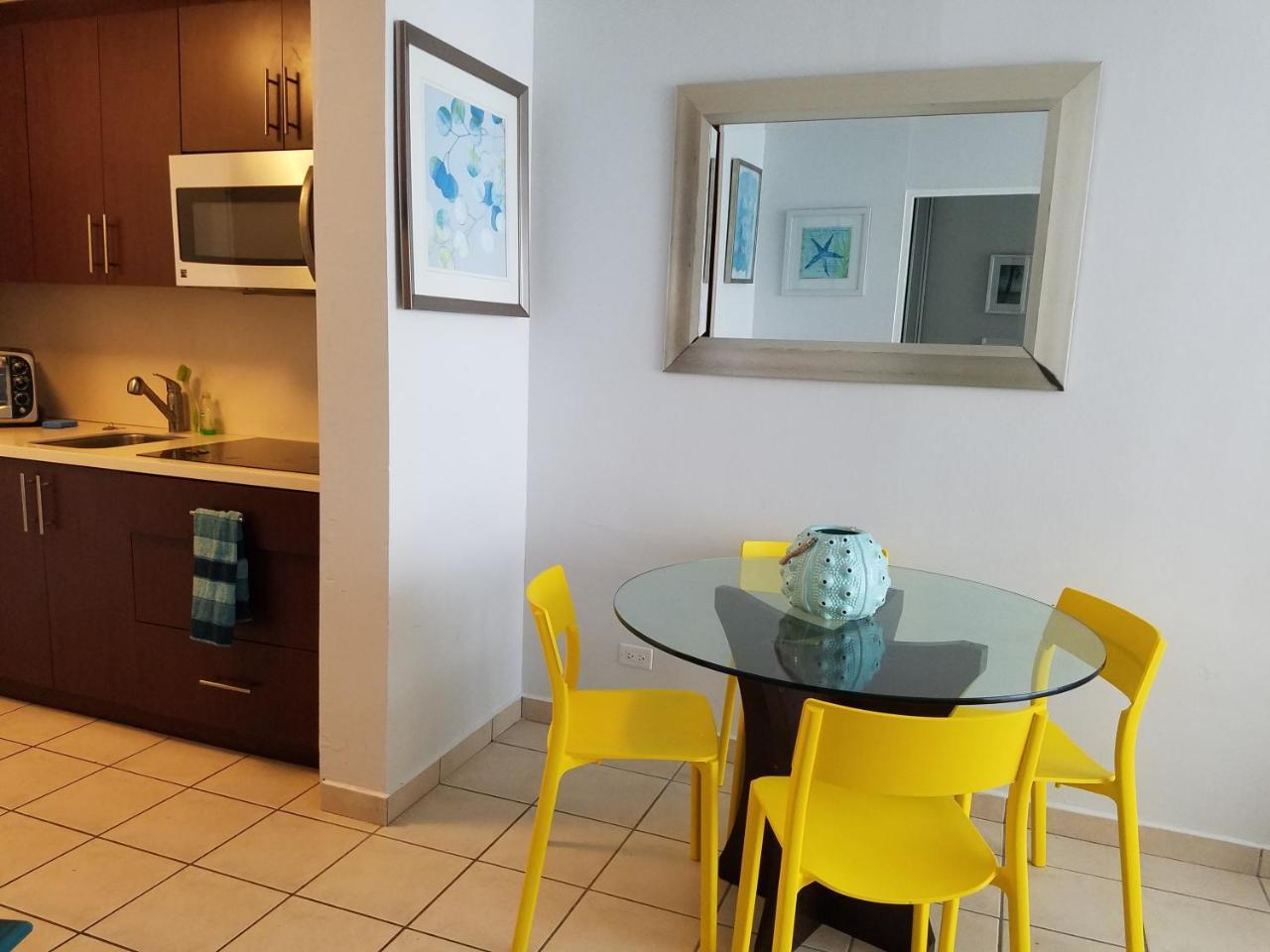 Beachfront Coral Beach Condo San Juan Esterno foto
